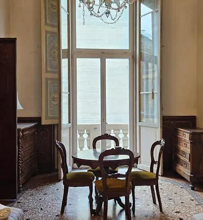 Belle Arti 42 Apartment