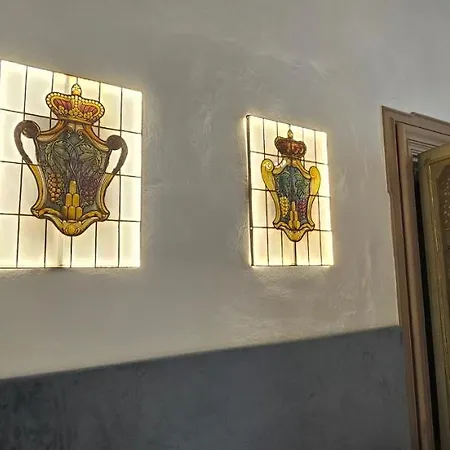 Belle Arti 42 * بولونيا