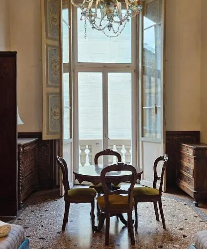 Belle Arti 42 Apartment